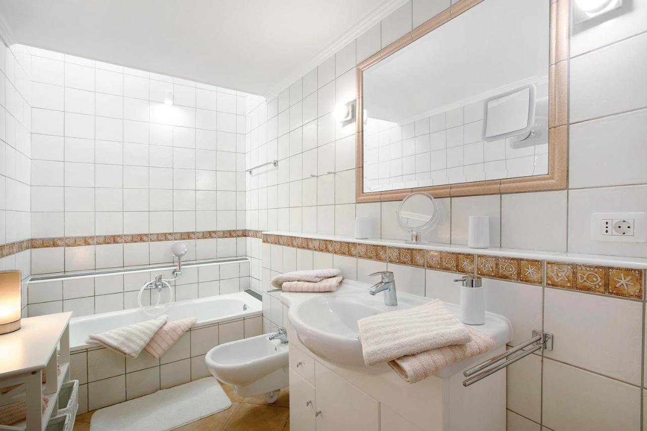 Apartment Seaside ลอส เรอาเลคอส ภายนอก รูปภาพ